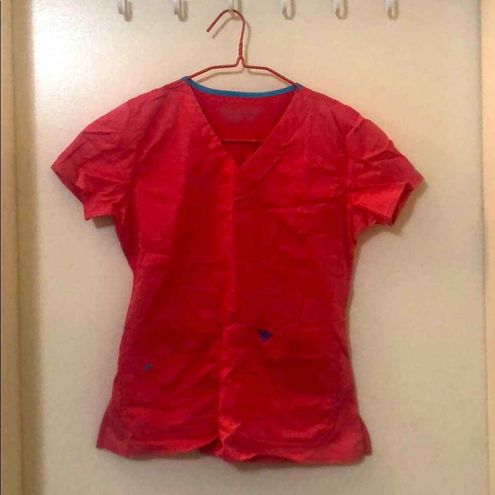 Scrub top